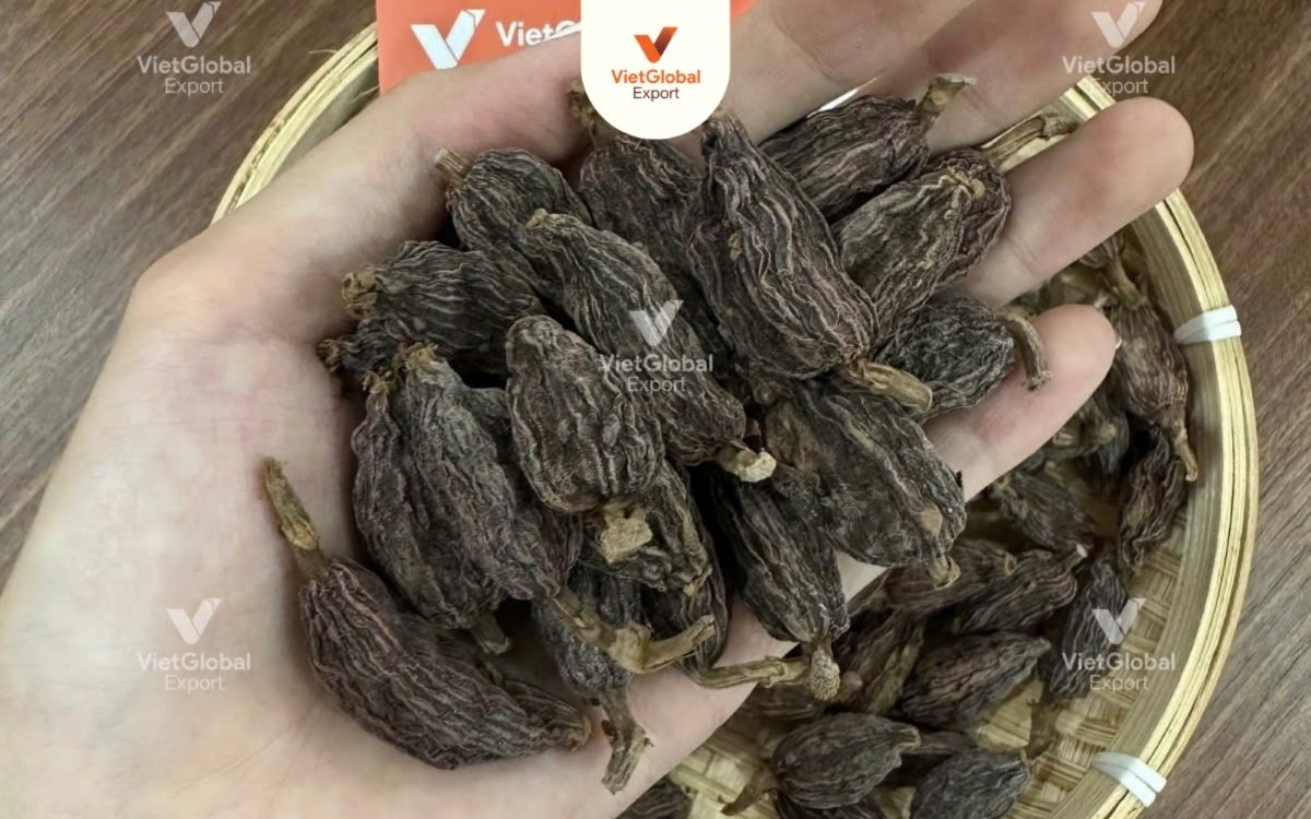 Black cardamom from Vietnam
